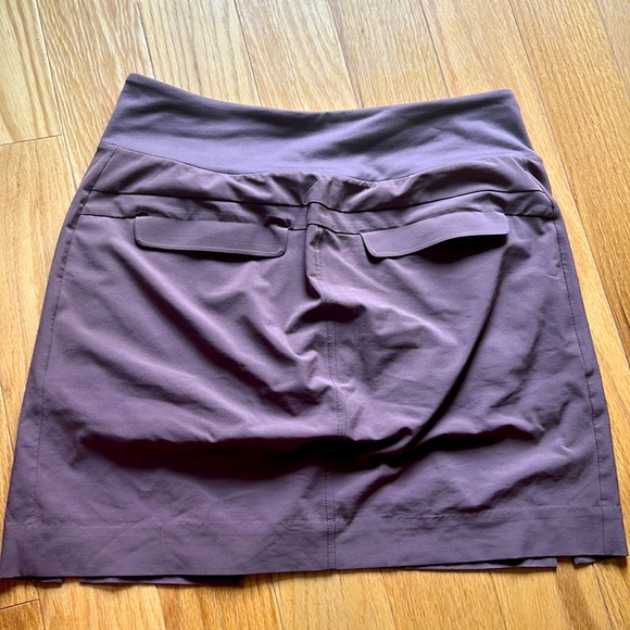 ATHLETA SKORT SIZE 0 - Picture 3 of 3